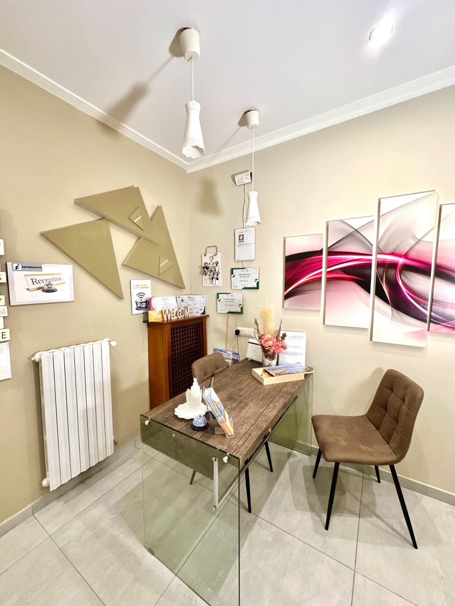 Tuttoincentro Bed & Breakfast Salerno Exterior foto