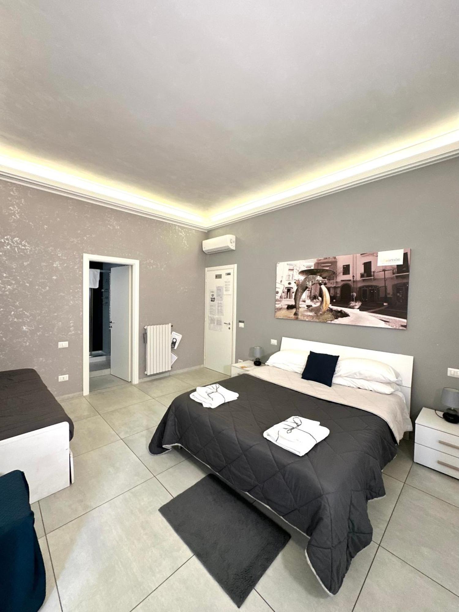 Tuttoincentro Bed & Breakfast Salerno Exterior foto